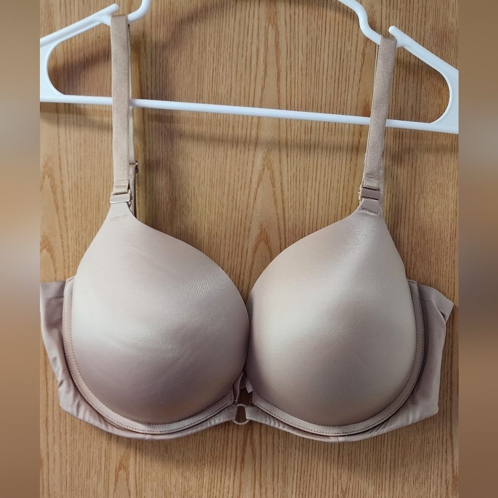Victoria's Secret Tan T-Shirt Bra with Seamless Molded Cups